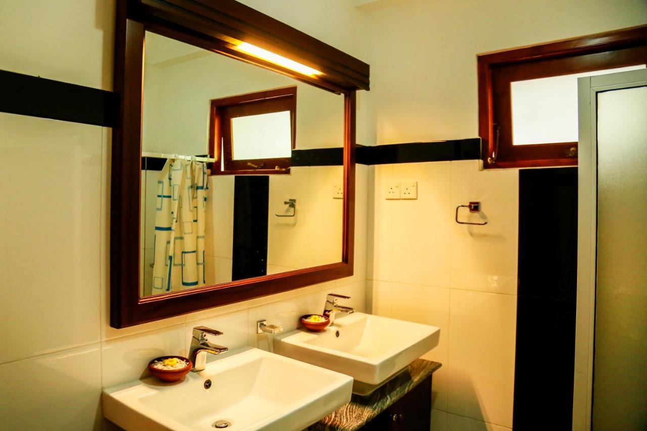 Queens Lodge Kandy Extérieur photo