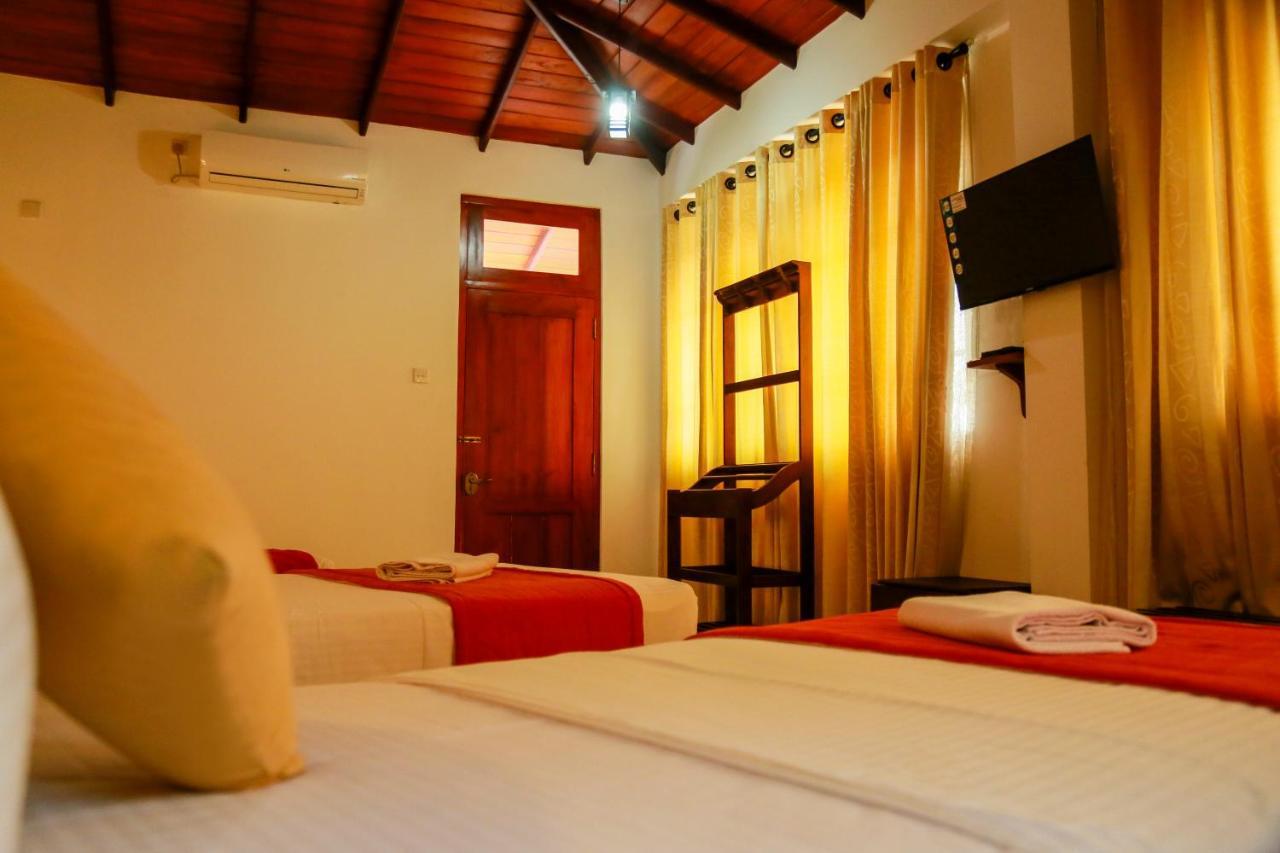Queens Lodge Kandy Extérieur photo