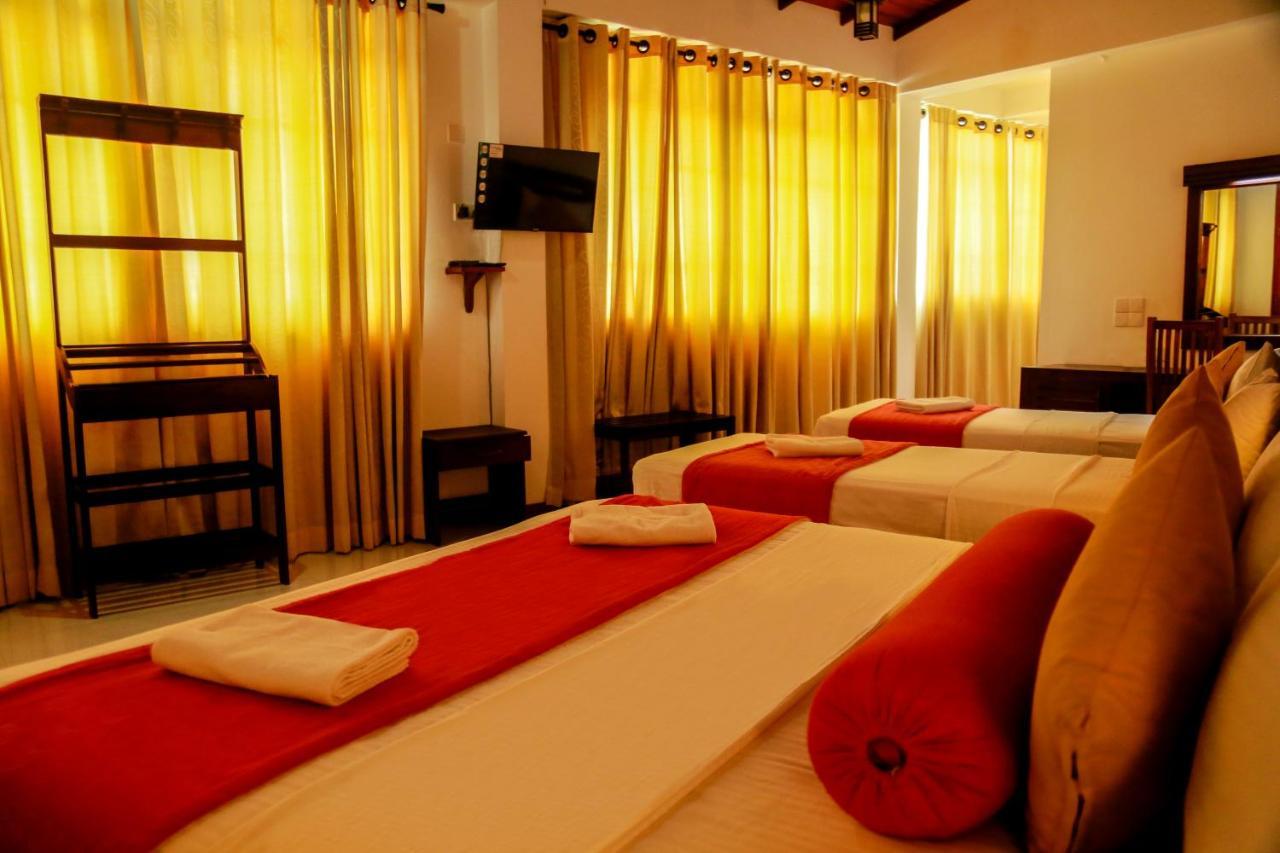 Queens Lodge Kandy Extérieur photo