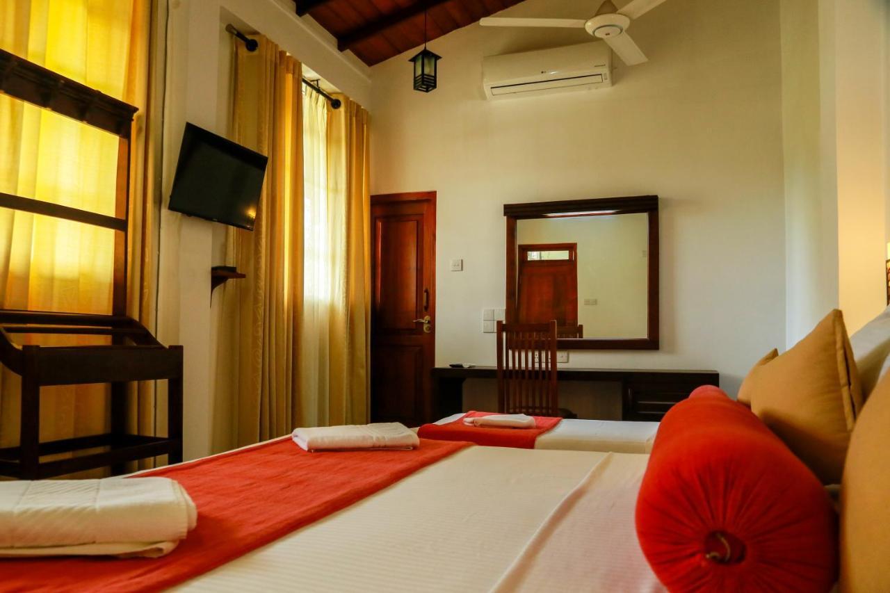 Queens Lodge Kandy Extérieur photo