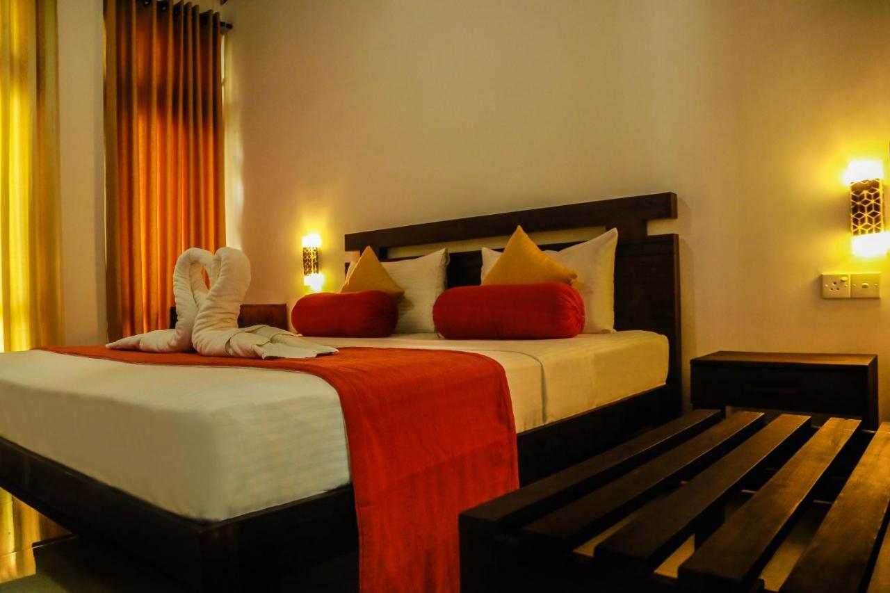 Queens Lodge Kandy Extérieur photo
