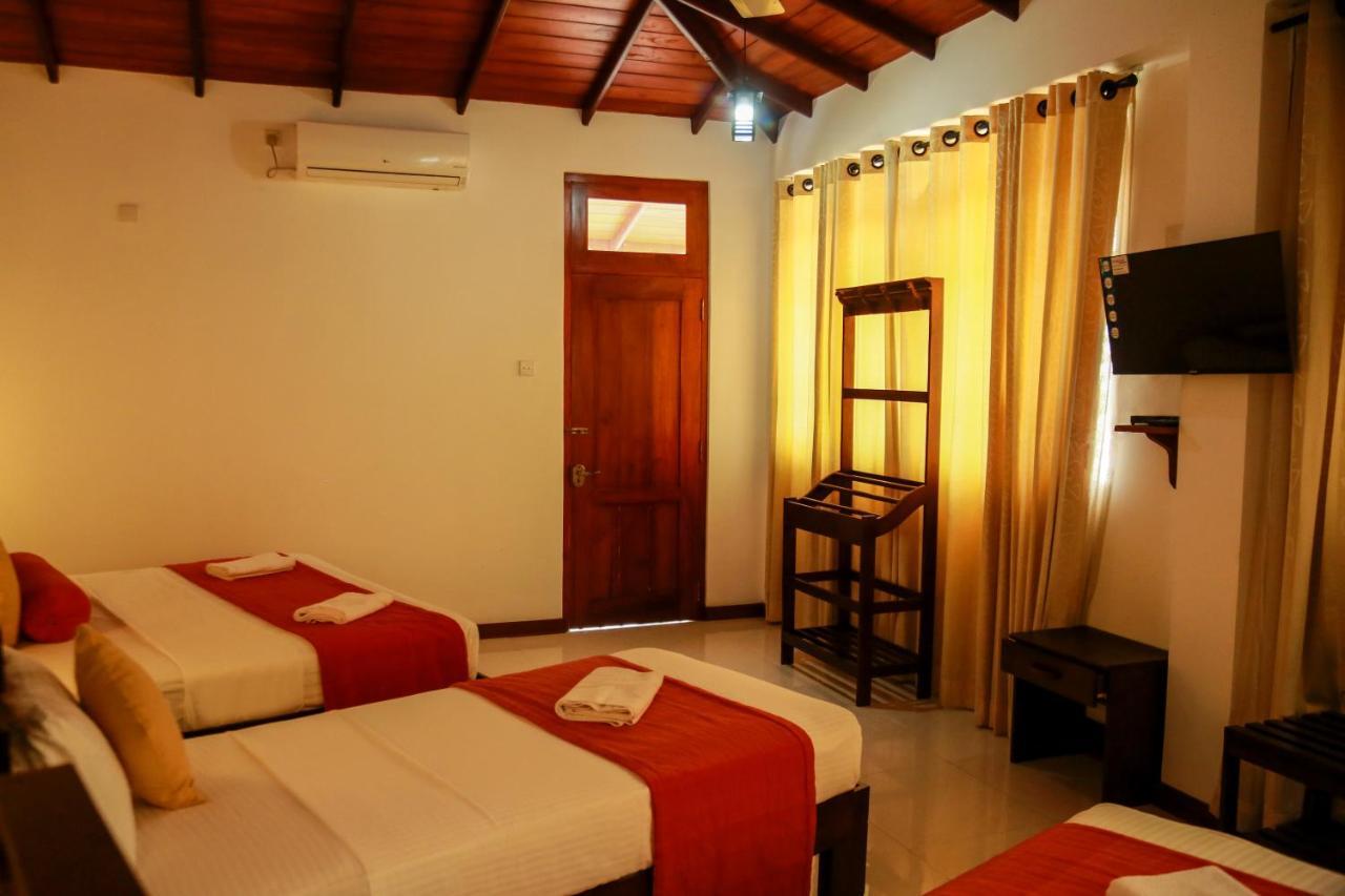Queens Lodge Kandy Extérieur photo